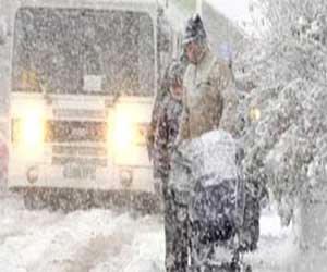   مصر اليوم - مقتل 5 أشخاص إثر اجتياح عاصفة ثلجية للولايات المتحدة